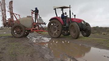 国产的2部拖拉机视频,两部视频展现农业机械力量  第2张